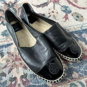 TORY BURCH - FLAT ESPADRILLE (BLACK)